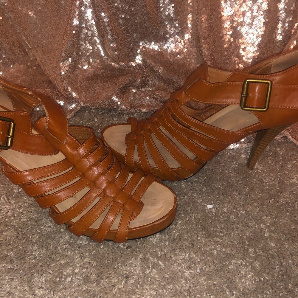 Heeled sandals